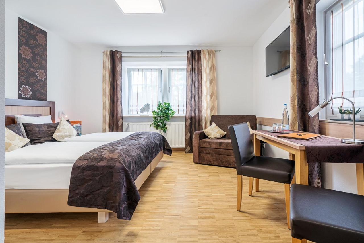 Superior Single Room – main building 4-Star-Category