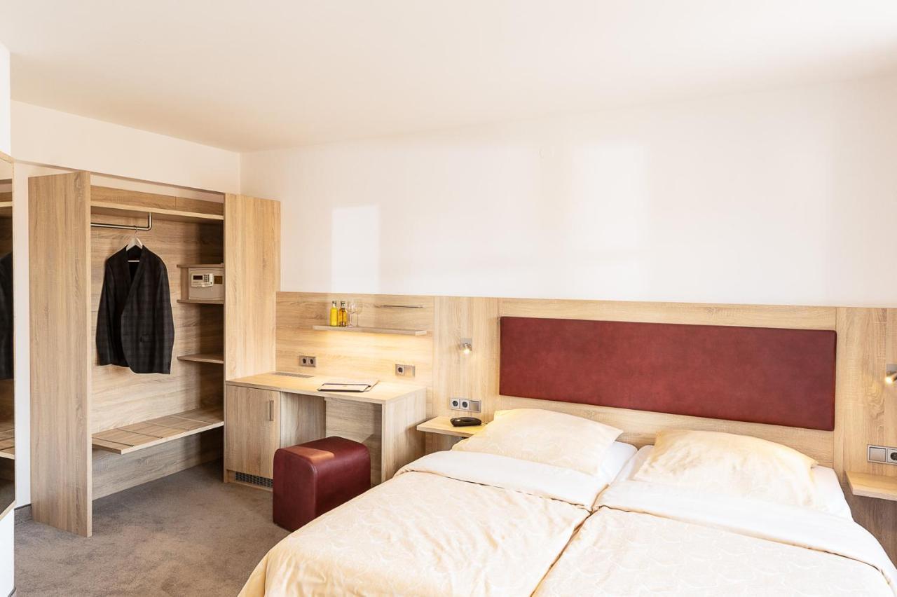 Superior Double Room,1261145845:JPEG